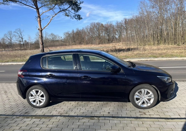 Peugeot 308 cena 44400 przebieg: 105000, rok produkcji 2018 z Żmigród małe 106